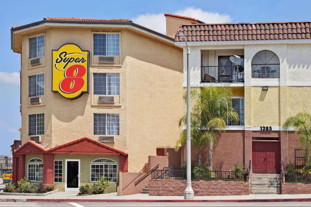 Super 8 By Wyndham Kinder/Coushatta Near Casino Bagian luar foto