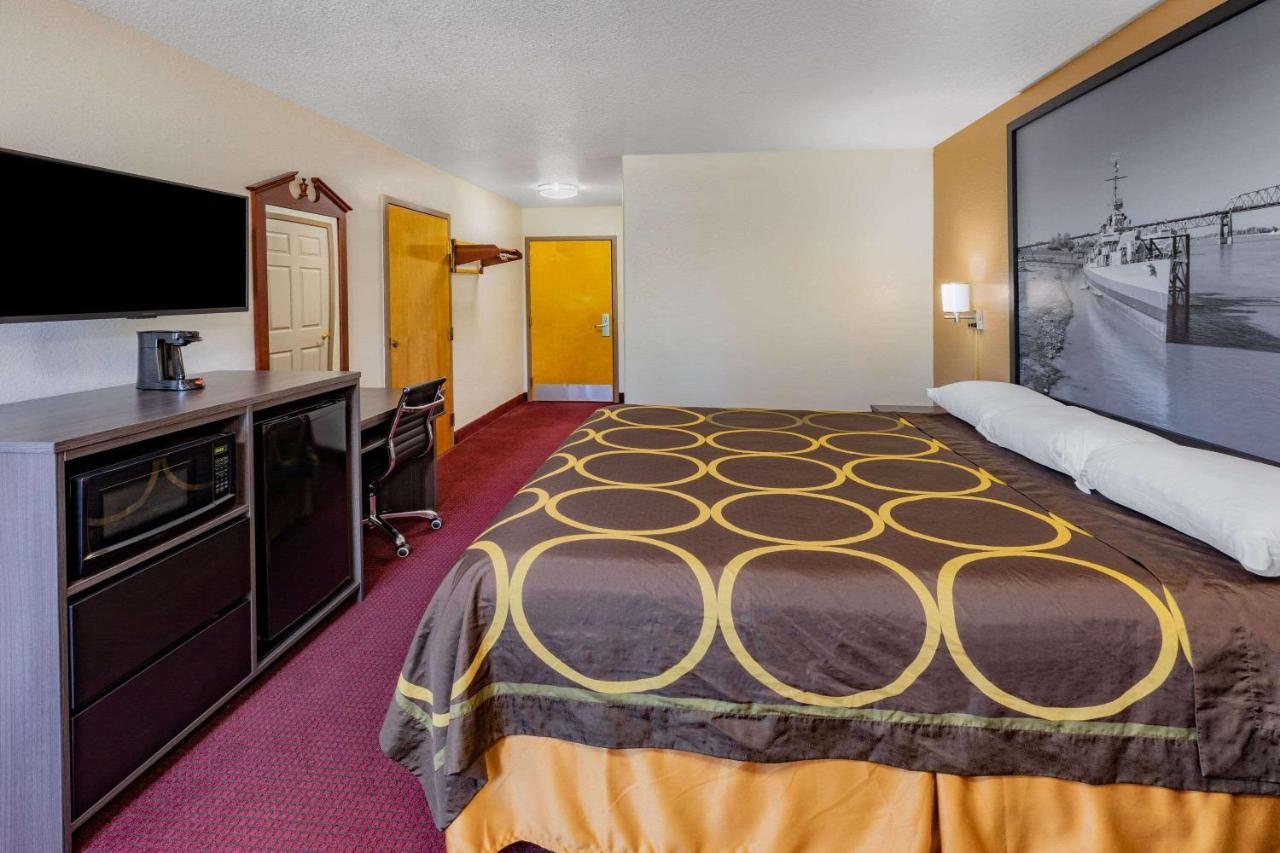 Super 8 By Wyndham Kinder/Coushatta Near Casino Bagian luar foto