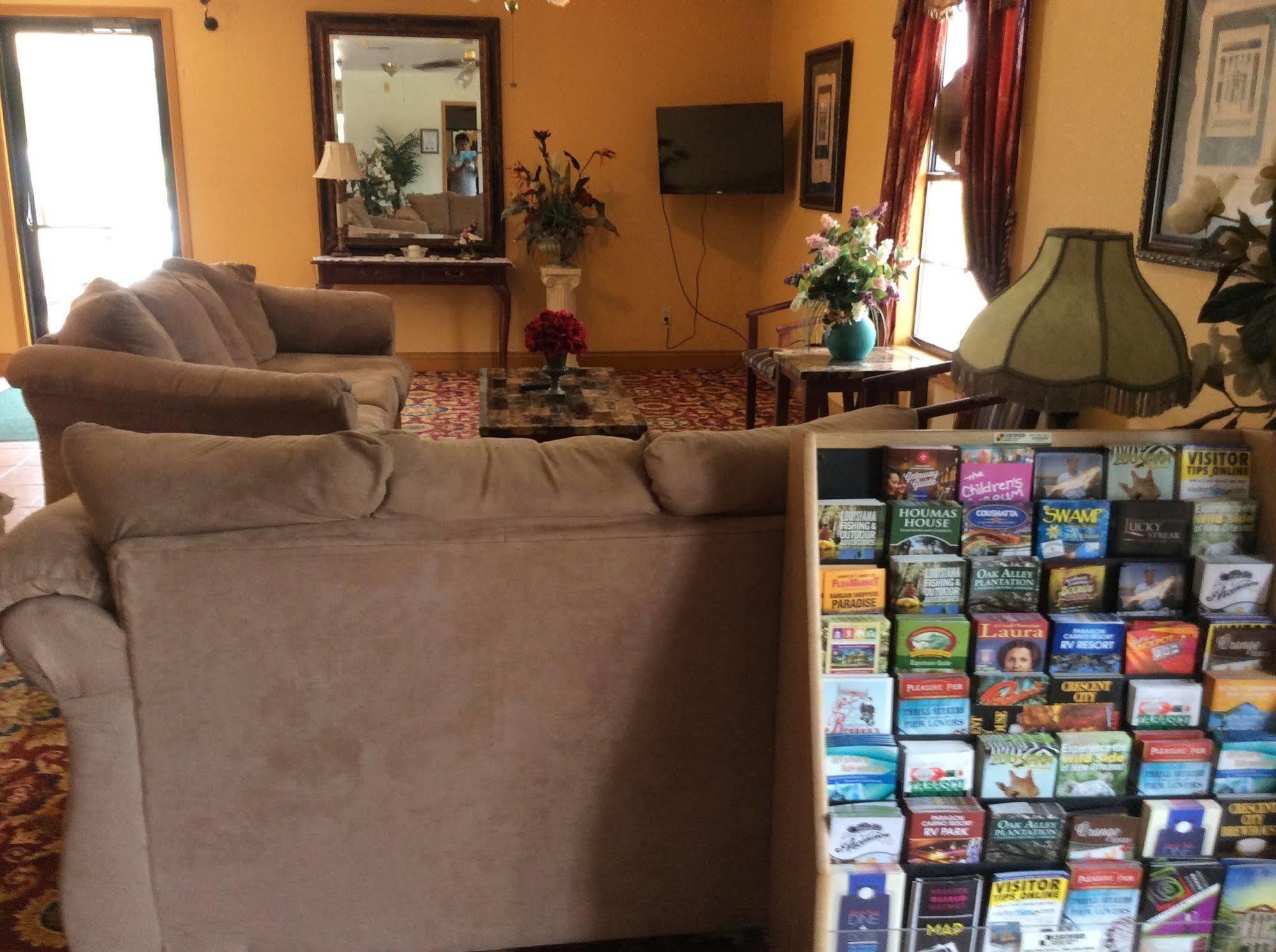 Super 8 By Wyndham Kinder/Coushatta Near Casino Bagian luar foto